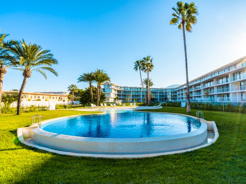 Denia Beach - 1, 2 and 3 bedroom apartments with terrace overlooking the sea or with views over the Montgó mountain, at the beach of La Almadraba beach 8