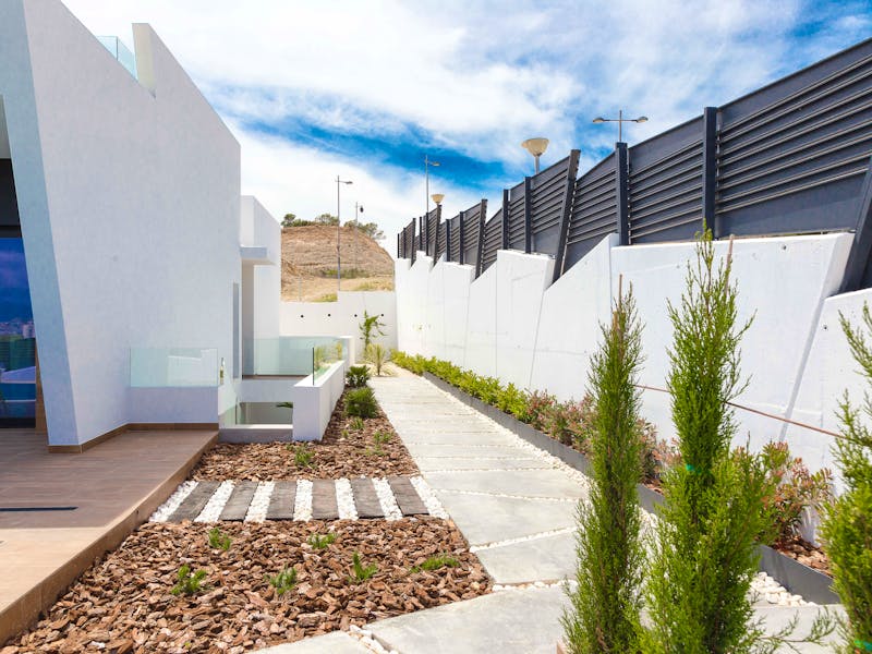 North Costa Blanca - Villas with 3 bedrooms and 2 bathrooms, on private plot with pool, garden, Finestrat. 1