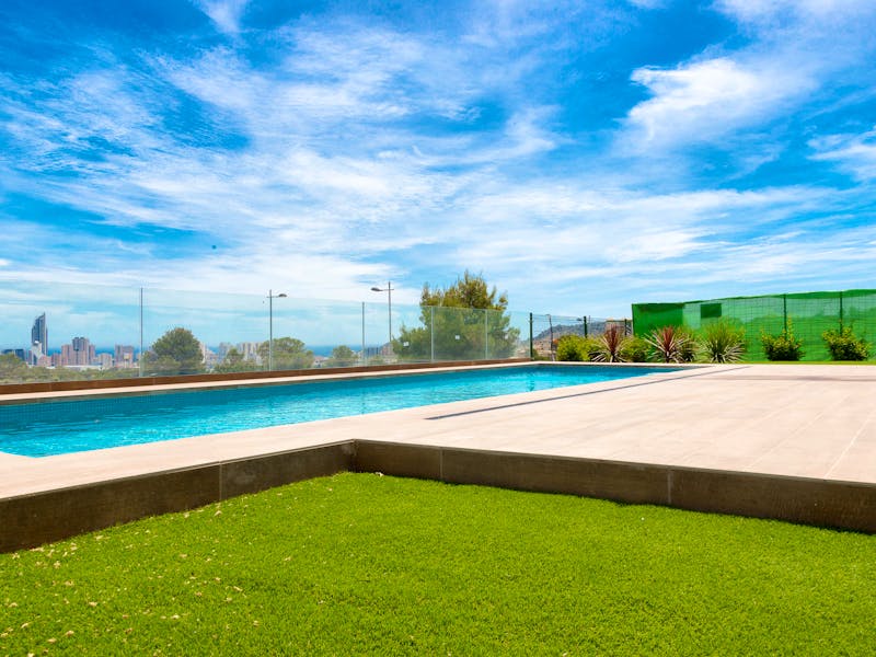 North Costa Blanca  - Villas with 3 bedrooms and 3 bathrooms, solarium, on private plot with pool and garden, Finestrat. 5